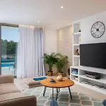 Βίλα Zastup By Interhome *